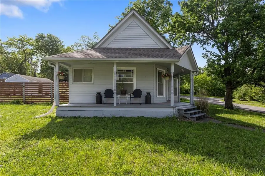 1300 SW Mitchell Street, Oak Grove, MO 64075 - #2