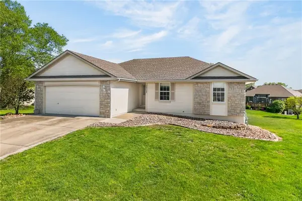 1717 Longhorn Lane, Raymore, MO 64083