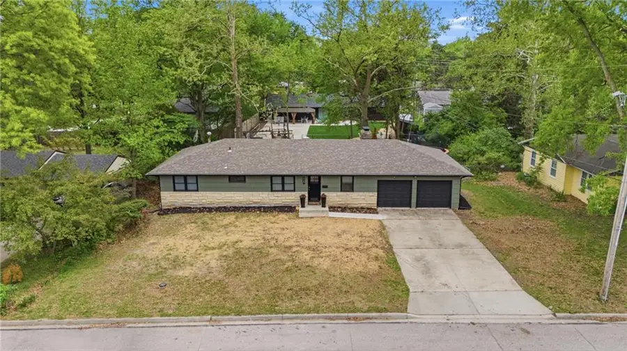 927 W 20th Terrace, Lawrence, KS 66046 - #2