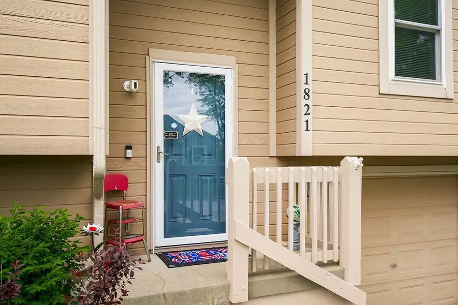1821 SE Kenwood Drive, Blue Springs, MO 64014 - #2