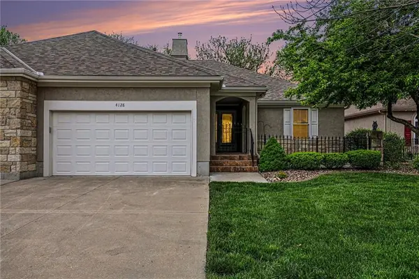 4128 SW Minnesota Drive, Lee's Summit, MO 64082