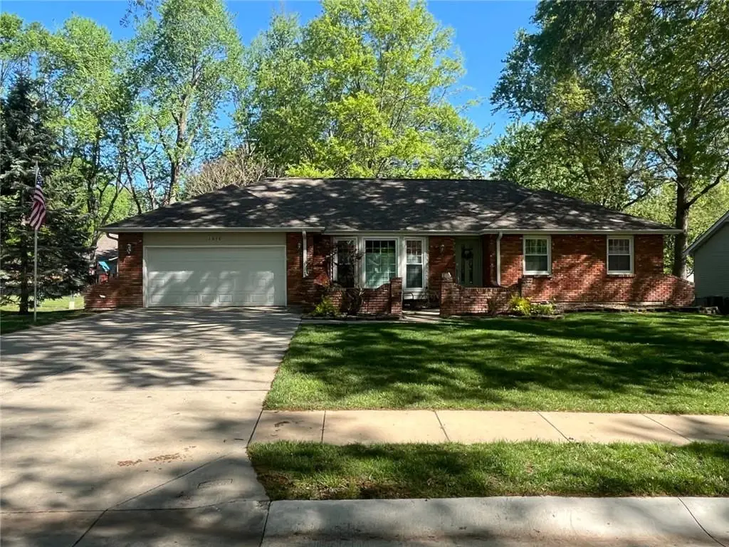 1016 S Stratford Road, Olathe, KS 66062 - #1