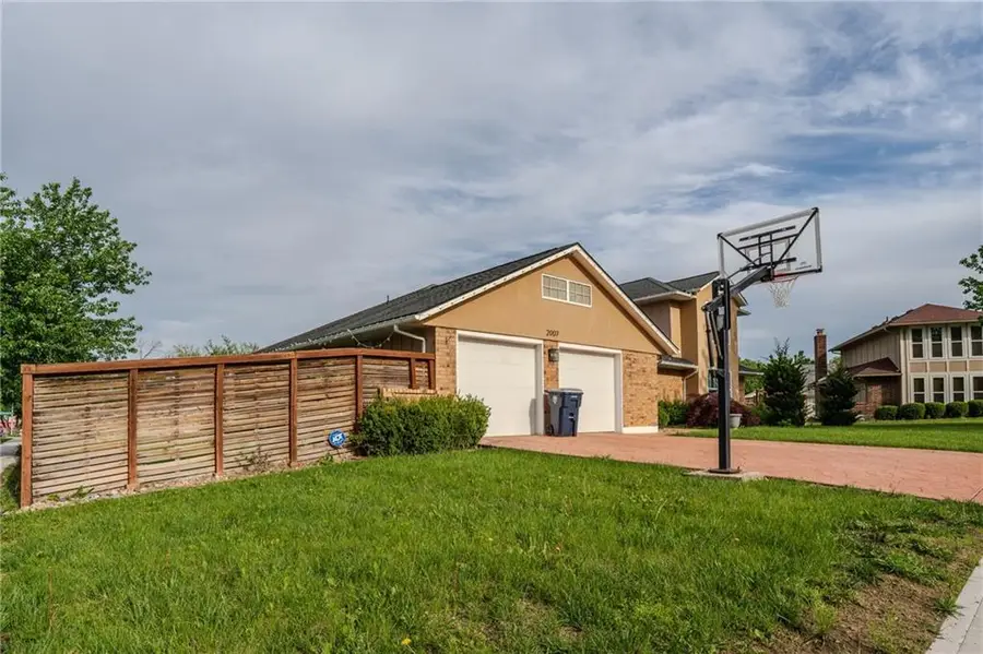 2007 E 60th Terrace, Kansas City, MO 64130 - #3