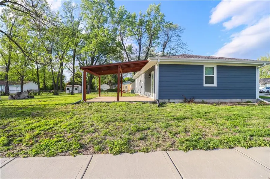 735 S Hamilton Street, Olathe, KS 66061 - #2