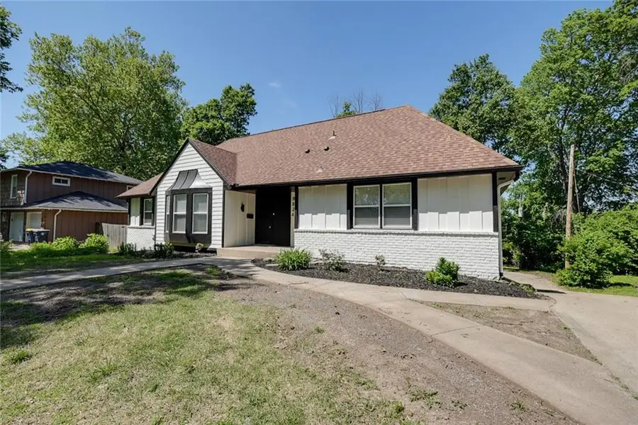 9824 Lydia Avenue, Kansas City, MO 64131 - #3