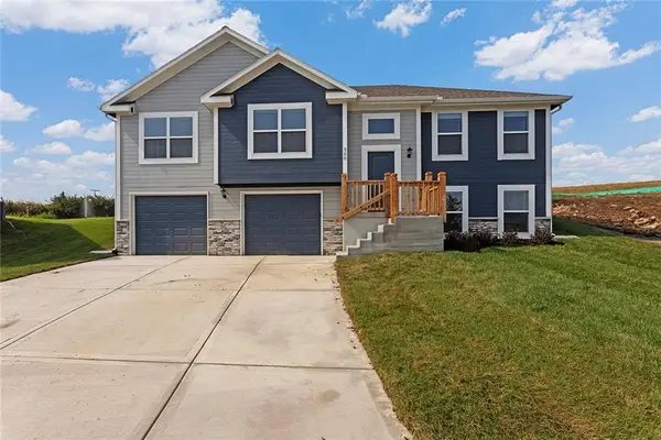 607 Foxglove Lane, Raymore, MO 64083
