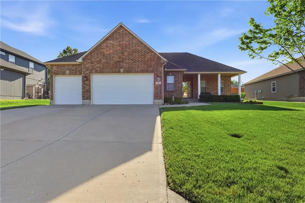 2126 NE Sparta Drive, Blue Springs, MO 64029 - #1