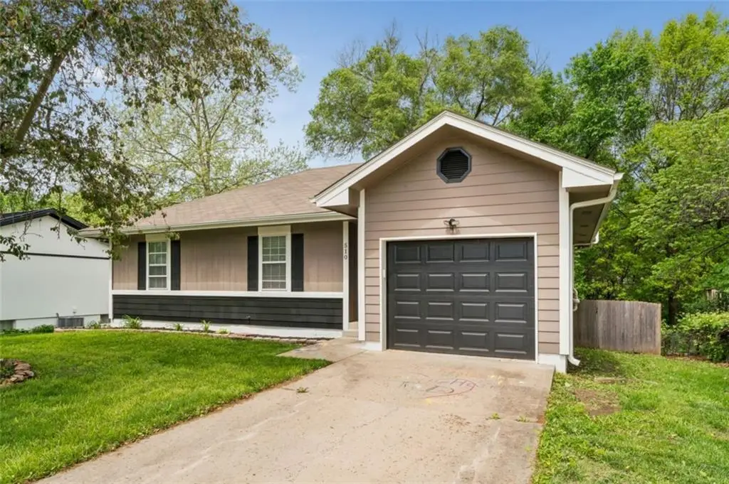 510 SE 21st Street, Oak Grove, MO 64075 - #1