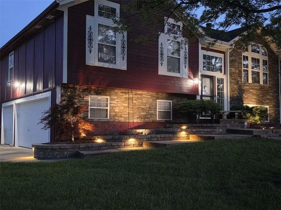 5007 S Powell Avenue, Blue Springs, MO 64015 - #3