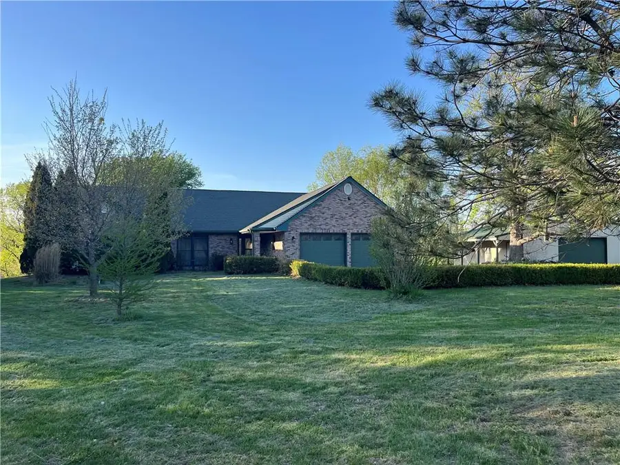 10306 SW State Route Jj Highway, Saint Joseph, MO 64504 - #2