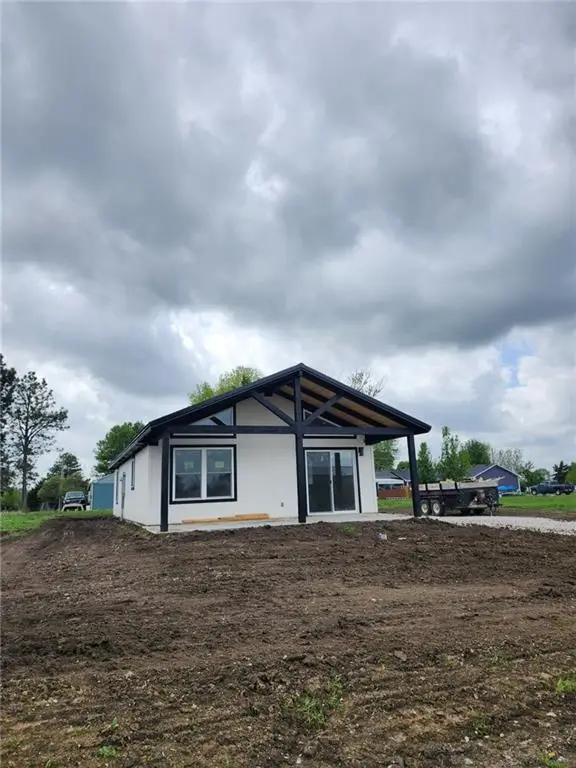 70 Ravens Roost Drive, Linn Valley, KS 66040