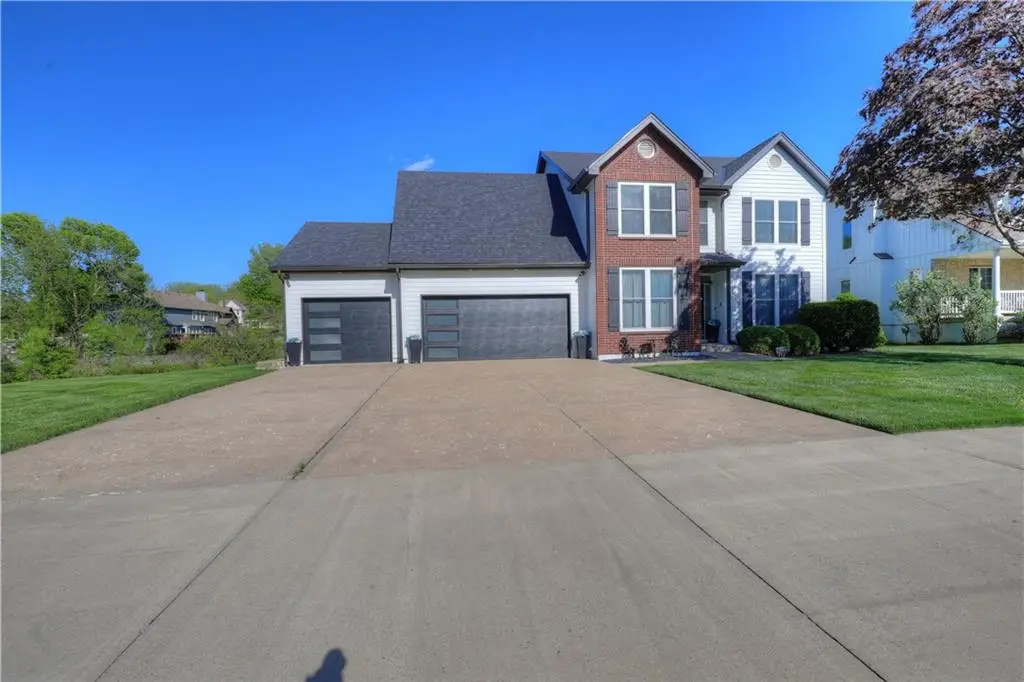 125 SE Battery Point, Lees Summit, MO 64063 - #1