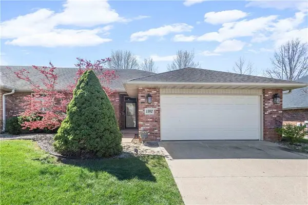 1302 Sedona Villas Drive, Columbia, MO 65203