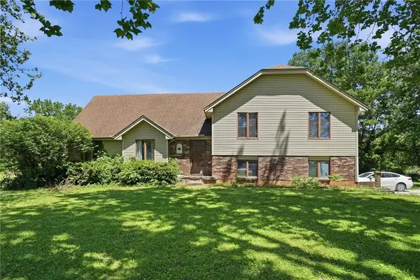14806 E 200th Street, Peculiar, MO 64078