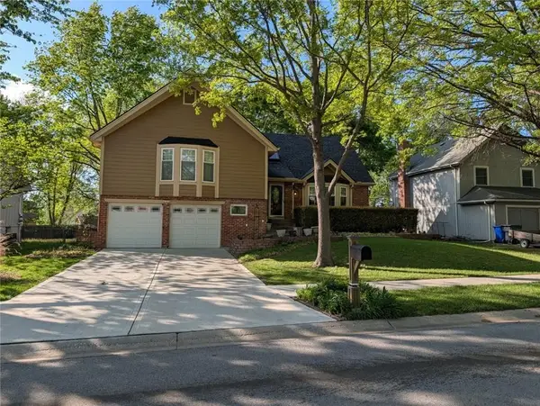 1013 S Kenwood Street, Olathe, KS 66062