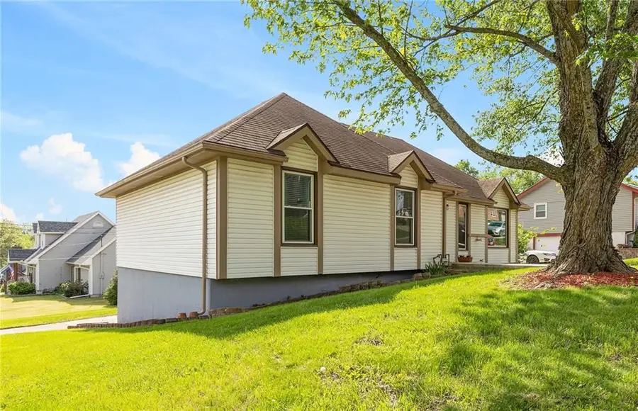 900 Summit Road, Knob Noster, MO 65336 - #3