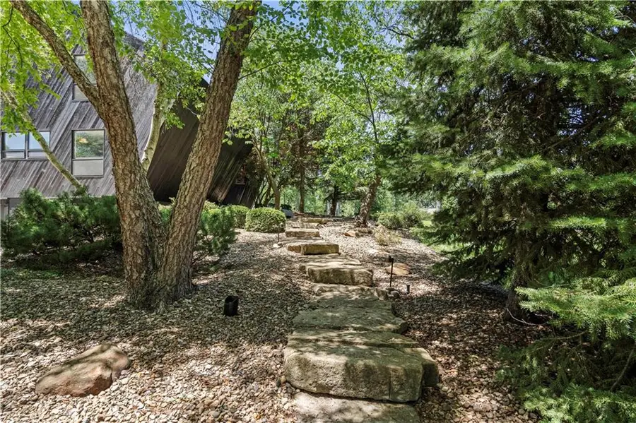 20413 Crickett Lane, Lenexa, KS 66220 - #2