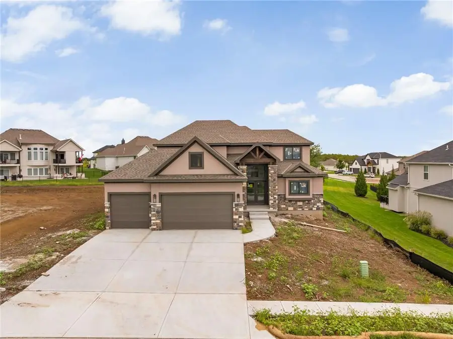 1000 Rannoch Drive, Raymore, MO 64083 - #3