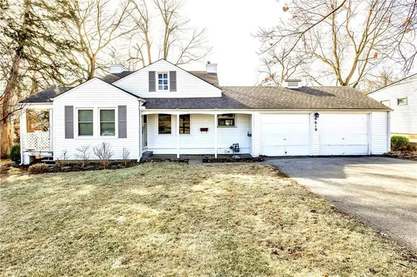 6619 W 77th Terrace, Overland Park, KS 66204