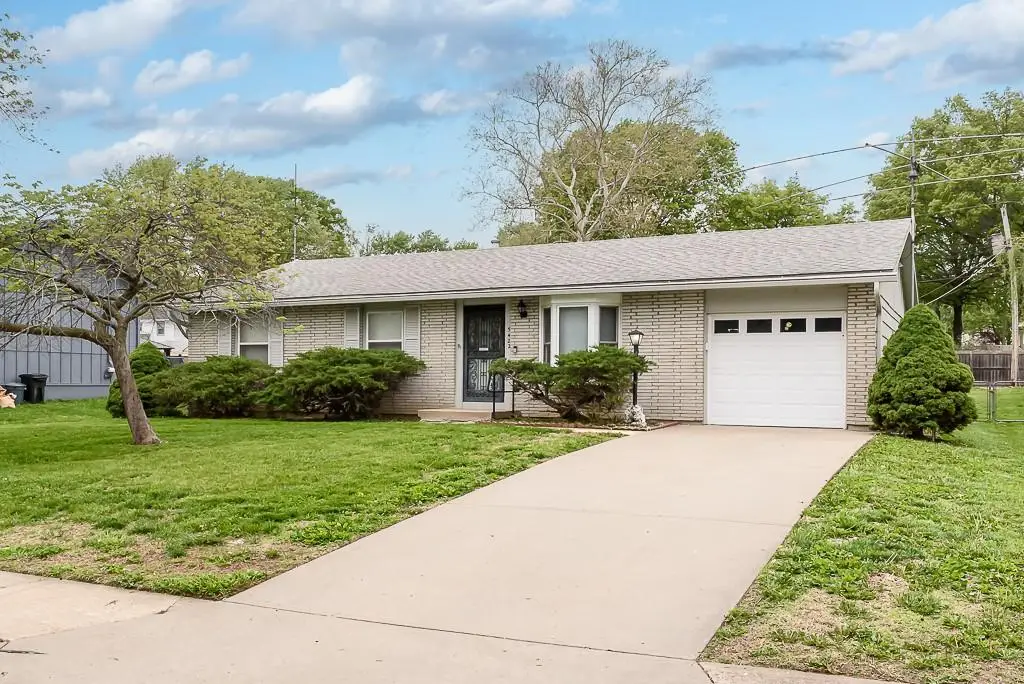 5422 Sutton Avenue, Kansas City, KS 66106 - #1