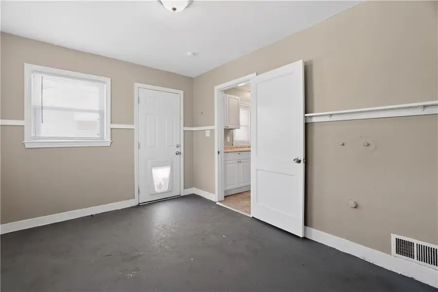 1522 W Walnut Street, Independence, MO 64050 - #3