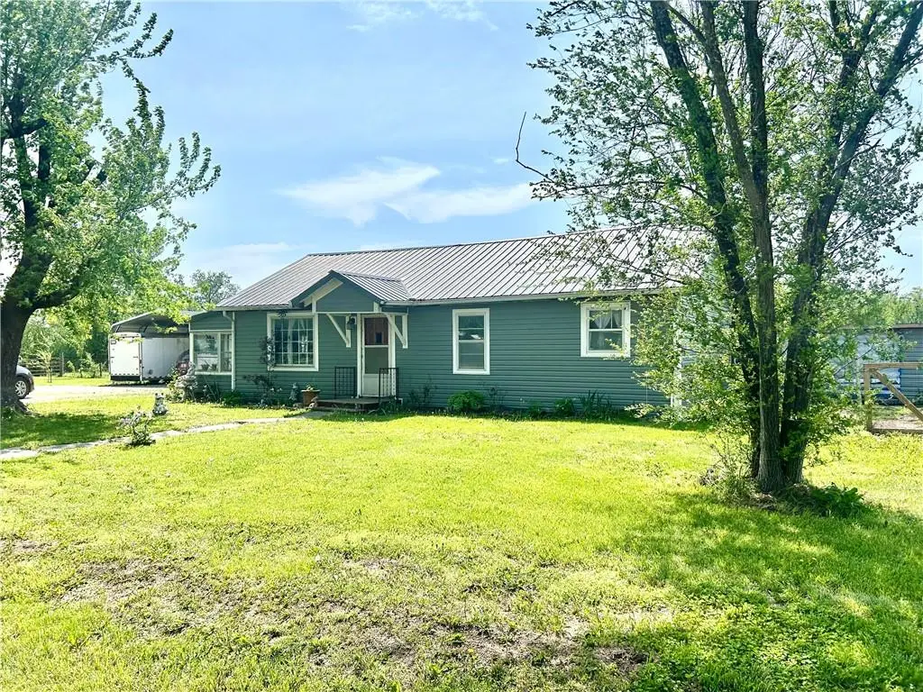 304 W Marvin Avenue, Walker, MO 64790 - #1