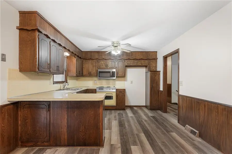 508 N Stevenson Street, Olathe, KS 66061 - #3