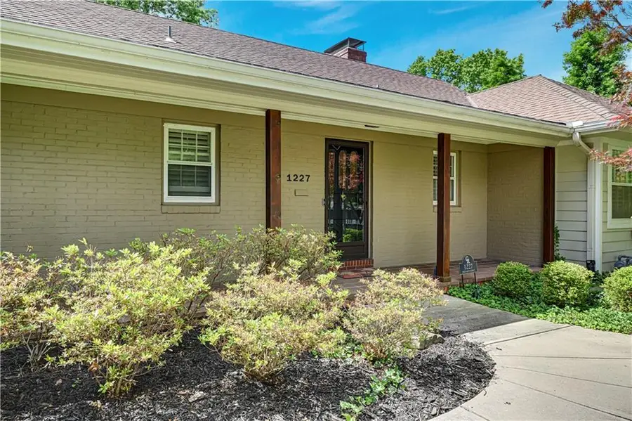 1227 W 66th Street, Kansas City, MO 64113 - #2
