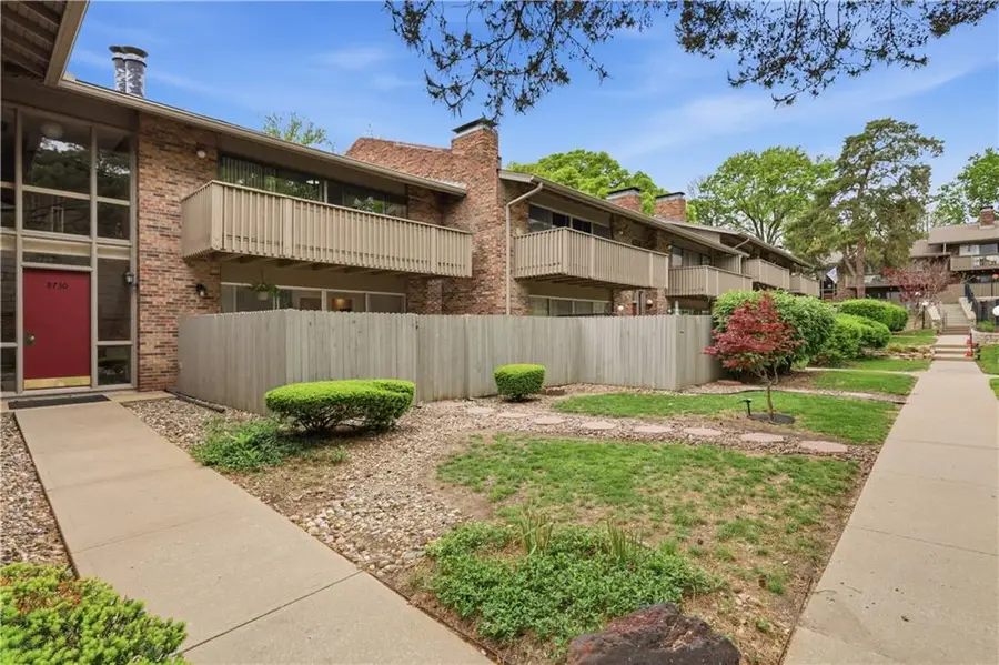 8730 Metcalf Avenue #105, Overland Park, KS 66212 - #3