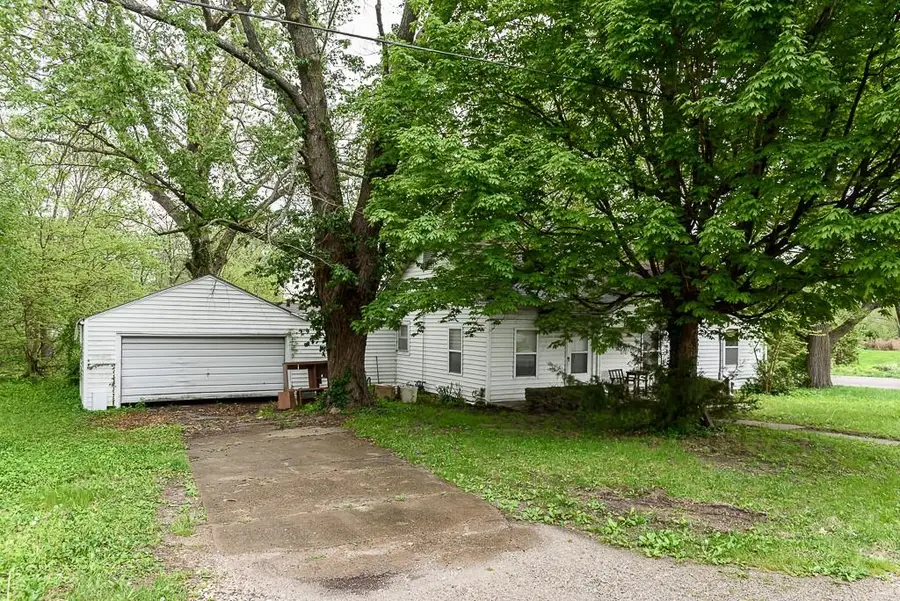 104 E 8th Street, Tonganoxie, KS 66086 - #2