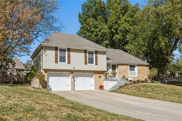 1136 NE Birchwood Place, Lee's Summit, MO 64086