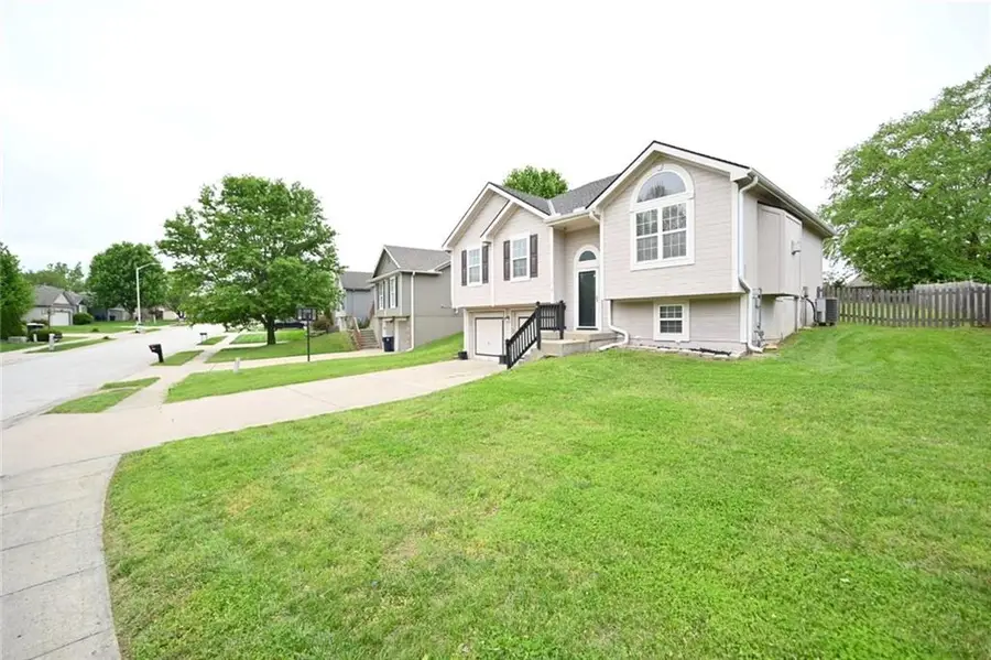 11318 N Booth Avenue, Kansas City, MO 64157 - #3