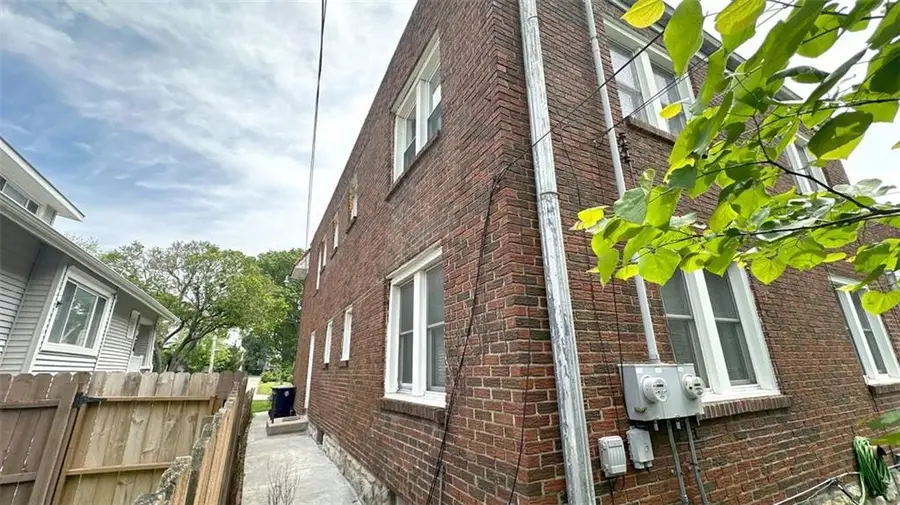 4232 Holly Street, Kansas City, MO 64111 - #3