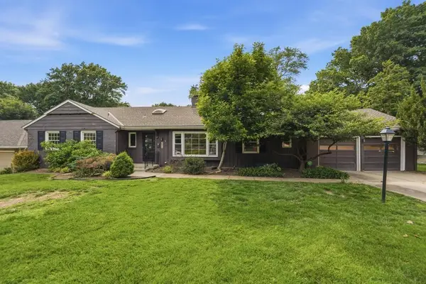 5900 Windsor Drive, Fairway, KS 66205
