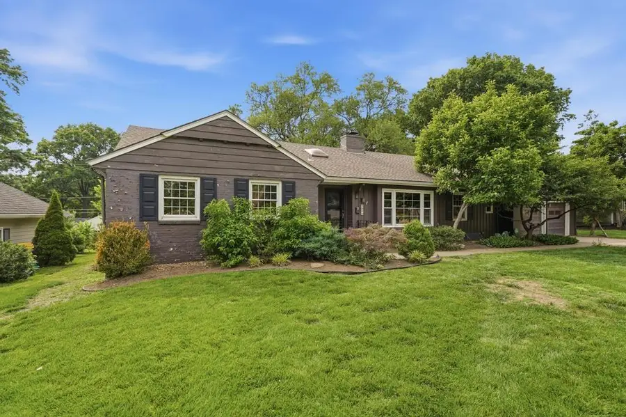 5900 Windsor Drive, Fairway, KS 66205 - #2