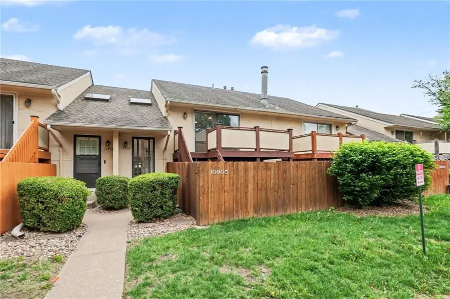 10905 Gillette Street, Overland Park, KS 66210 - #2