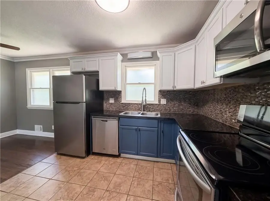 9716 Hardesty Avenue, Kansas City, MO 64137 - #2