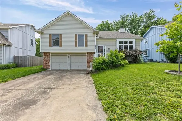 6409 Chouteau Street, Shawnee, KS 66226