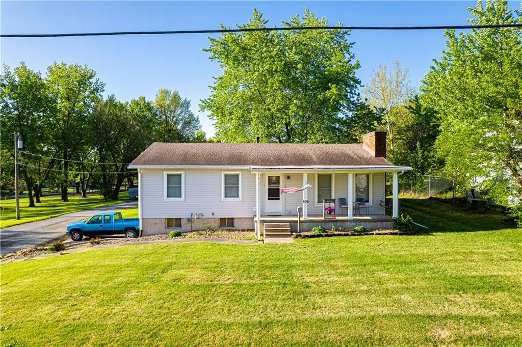 606 E Prospect Street, Cameron, MO 64429 - #1