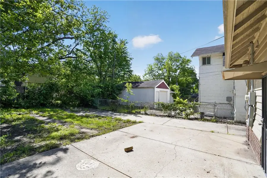 3721 Agnes Avenue, Kansas City, MO 64128 - #2