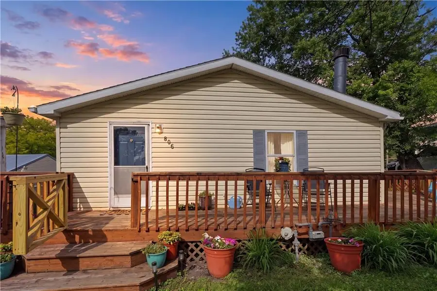 806 West Street, Stewartsville, MO 64490 - #2