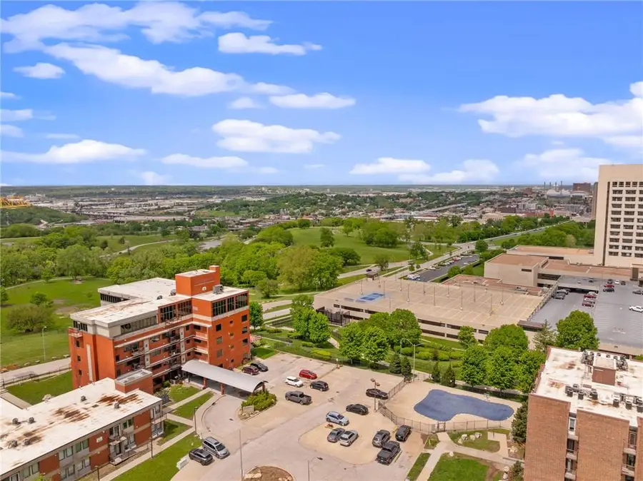2940 Baltimore Avenue #1404, Kansas City, MO 64108 - #2