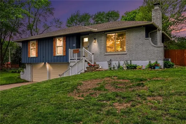 518 S Franklin Street, Raymore, MO 64083