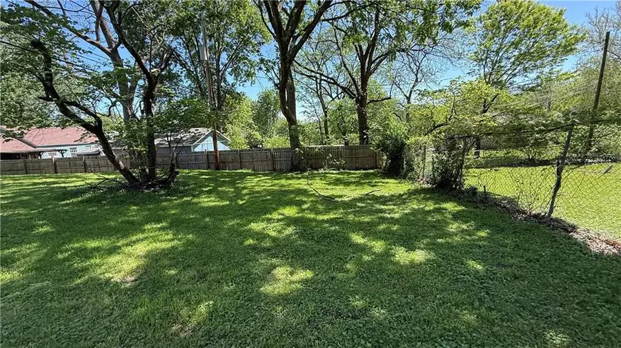 3203 NE 56 Th Street, Kansas City, MO 64119 - #3