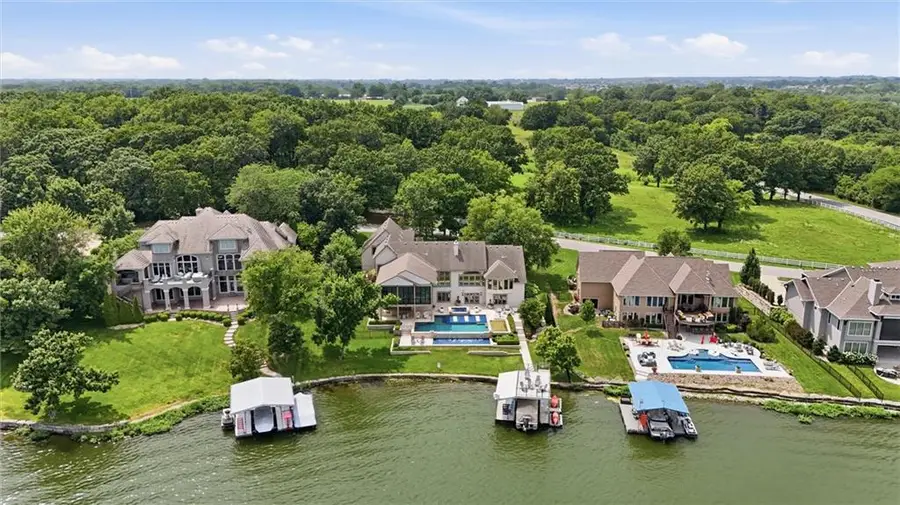 206 South Shore Drive, Lake Winnebago, MO 64034 - #3