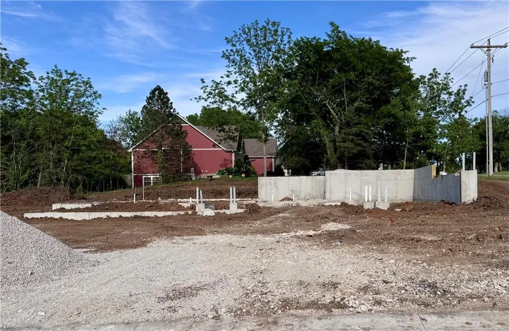 8675 Eagle Creek Drive, De Soto, KS 66018 - #1
