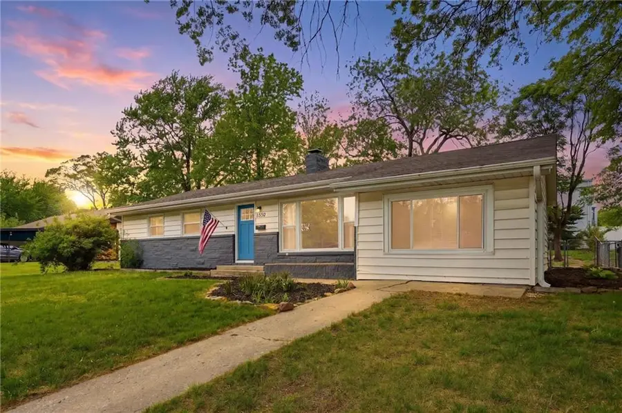 2902 W 7th Street, Lawrence, KS 66049 - #2