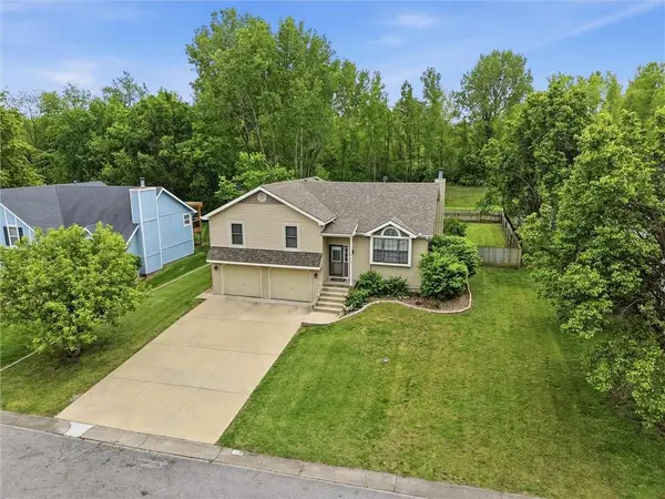913 Park Avenue, Leavenworth, KS 66048