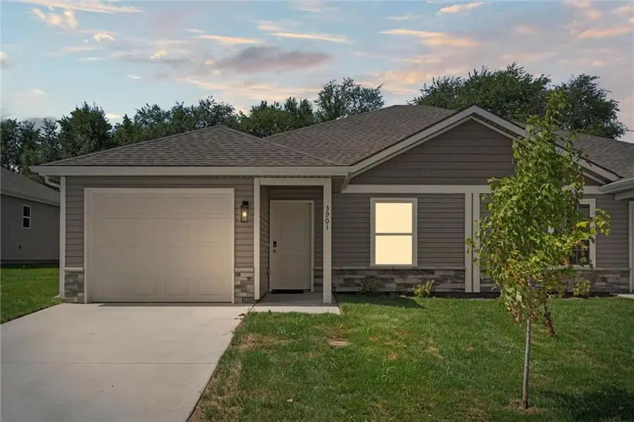 3820 NW 93rd Street, Kansas City, MO 64154 - #3