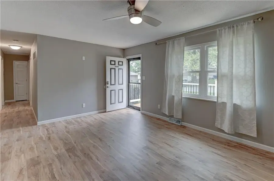1612 N Ponca Drive, Independence, MO 64058 - #3